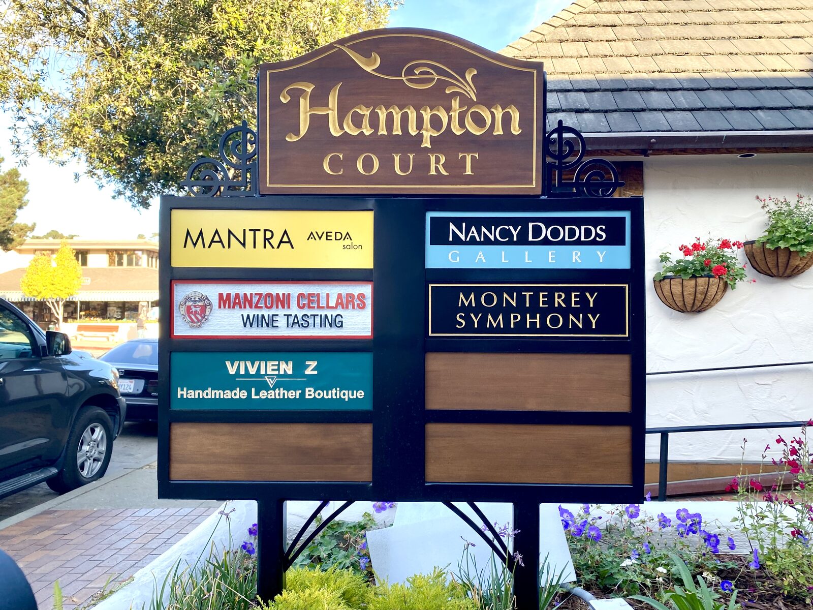 Hampton Court multi-tenant directory sign by Signworks Monterey